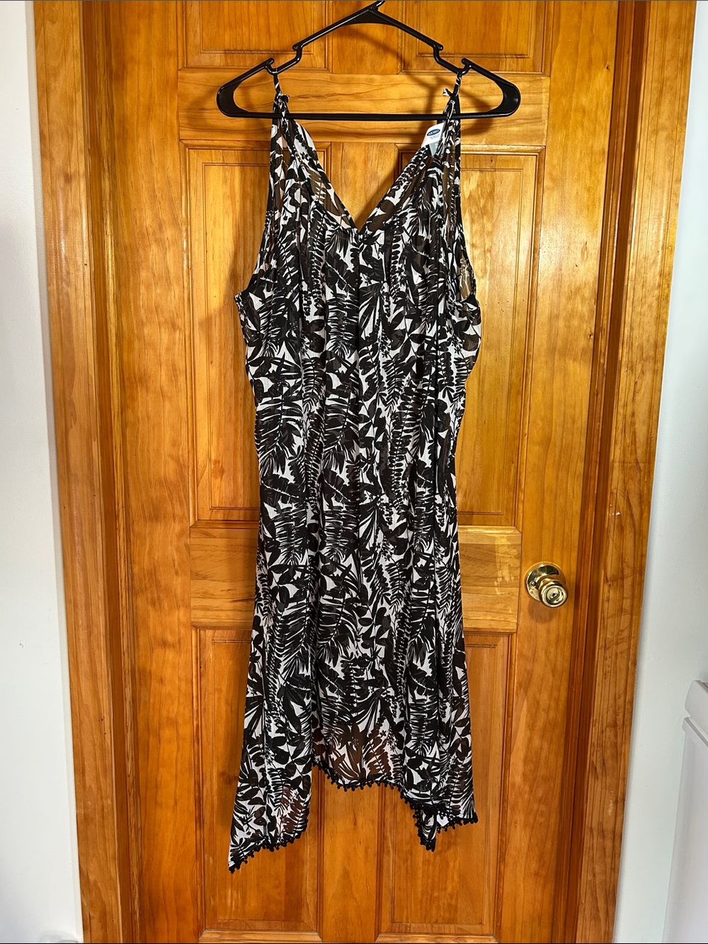 Old Navy Black and White Tropical Print Coverup Dress